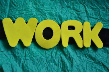 İlham verici çalışmaları gösteren metin, bir iş için çalışırken ya da şirkette çalışırken yazılmış kelimeler