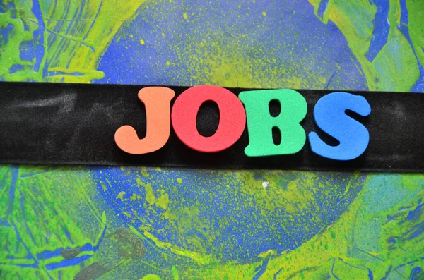 İşaretler işi gösteriyor. İş için para ödeyen bir şirketin konsept fotoğrafı..