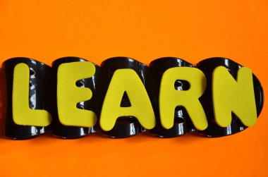 soyut bir arkaplan üzerinde sözcük öğren