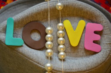 Kalbin arka planında 