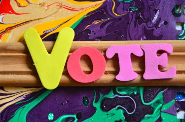 soyut suluboya arkaplan üzerine oy metni