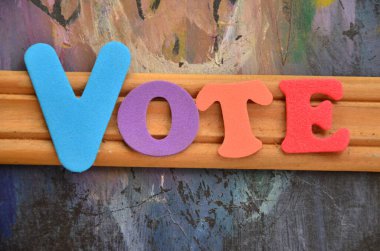 Renkli soyut oylama kelimesi