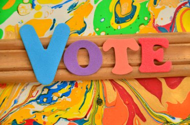 soyut renkli arkaplanda kelime oyunu