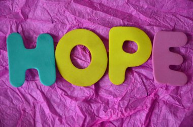 soyut renkli arkaplan için umut kelimesi