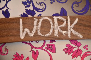 bir soyut kelime aşk