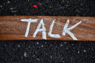 Soyut arkaplanda yazılan sözcük konuşması