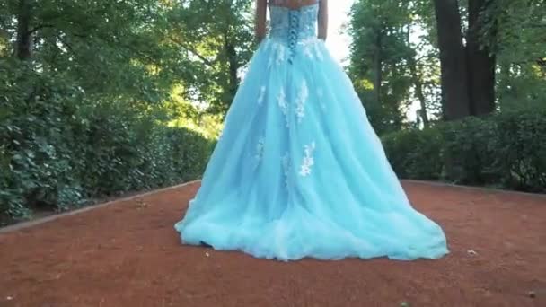 Princesse dans le jardin — Video