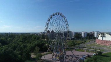 Dönme dolap üzerinde eğlence