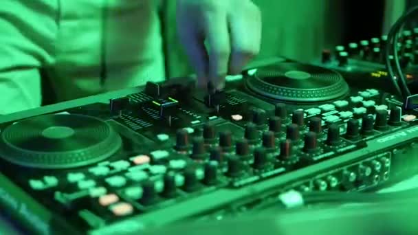 A cabine de DJ — Vídeo de Stock