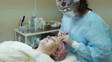 Botox yüz enjeksiyon