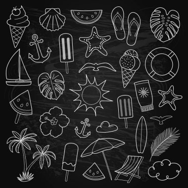 Yaz simgeler - elle çizilmiş öğeleri yazı tahtası üzerinde. Vektör.