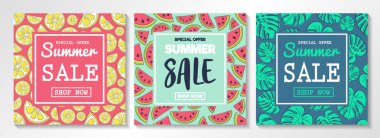 Yaz Satılık - renkli posterler kavramı ile tropikal meyve ve yaprakları elle çizilmiş simgeler. Vektör.