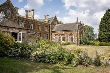 Bir kez İngiltere'de, Launde Abbey, Leicestershire - Temmuz 2018: Cromwell ailesine ev ve şimdi Launde Abbey oldu Hıristiyan bir geri çekilme 1119 Richard Basset, Henry I. Rear ve Şapel bir kraliyet memuru tarafından kurulan.