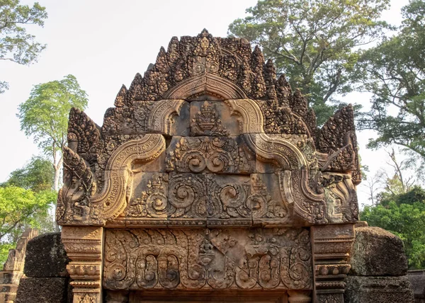 Cambogia Banteay Seay Marzo 2016 Architravi Decorativi Rovine Ricostruite Pietra — Foto Stock