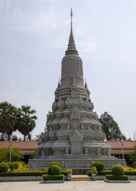 Kamboçya, Phnom Phen - Mar 2016: Royal Stupa görünümü anıt. 1860, sadece yok Khmer Rouge döneminde inşa edilmiş bu yana Kamboçya Kings The Royal Palace işgal.
