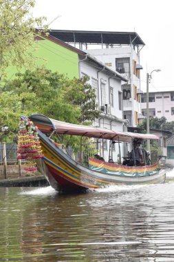 Tayland, Bangkok - Mart 2016: şehir yan Kanallar seyahat Longtail taksi tekne