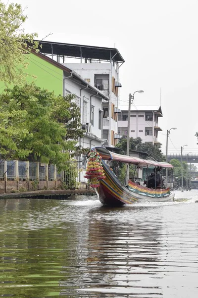 Thajsko Bangkok Březen 2016 Longtail Taxi Loď Cestuje Podél Kanálů — Stock fotografie