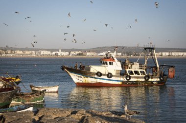 Limana dönen balıkçı teknesi