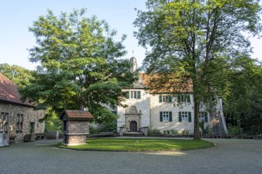 Haus Dellwig, Moated Castle in Westfalia