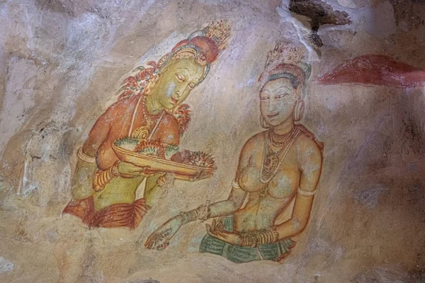 Famosi dipinti nel palazzo reale a sigiriya roccia — Foto Stock