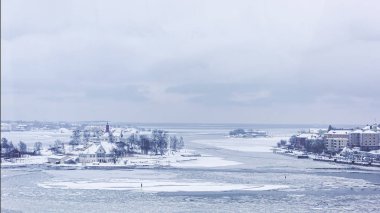 Valkosaari ve Luoto'nun panoramik manzarası