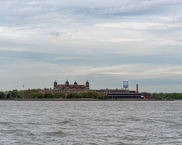 Ankunftsgebäude auf der Insel Ellis — Stockfoto