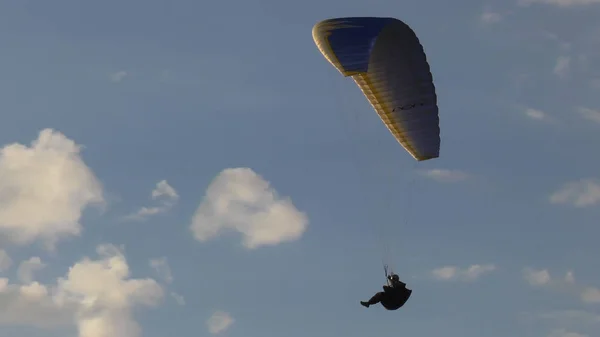 Paraglider Flying Ascending Streams — Stock Photo, Image