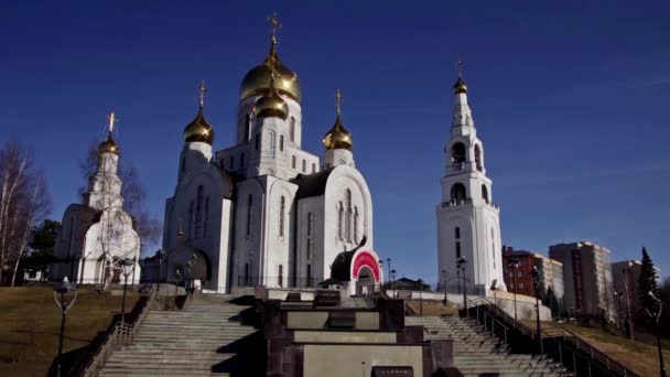 Ханты Мансийск Церковь Воскресения Христова — стоковое видео