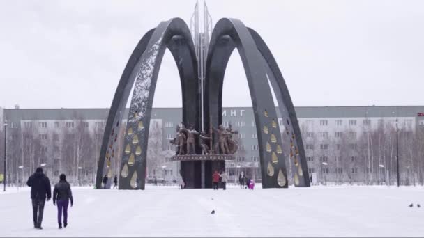 Surgut Monumento Aos Petroleiros — Vídeo de Stock