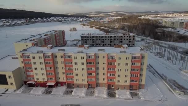 冬季建造多层建筑 — 图库视频影像