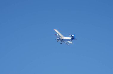 Uçağı Antonov An-2 uçuş.