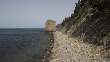 Doğa Anıtı - Yelken Kayası veya Parus Rock. Havadan görünüm.