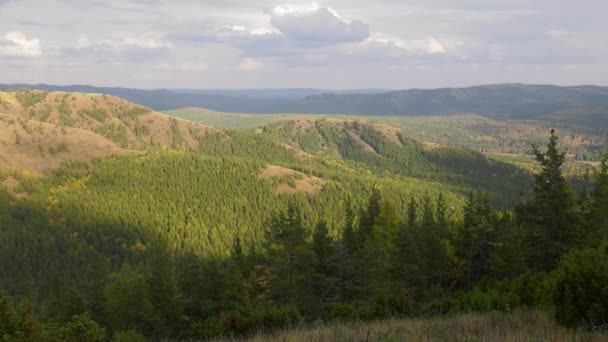 Güney Urals Gün Batımında Sonbahar Dağları — Stok video