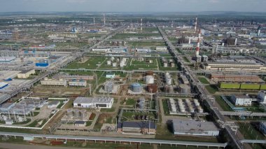 Gazprom neftekhim Salavat. Petrokimya kompleksinin havadan görünümü.