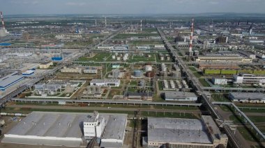 Gazprom neftekhim Salavat. Petrokimya kompleksinin havadan görünümü.