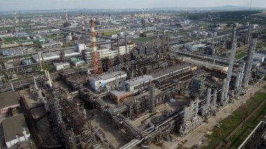 Gazprom neftekhim Salavat. Petrokimya kompleksinin havadan görünümü.