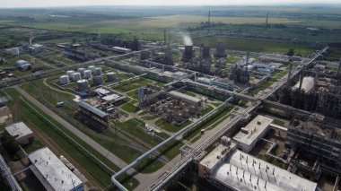 Gazprom neftekhim Salavat. Petrokimya kompleksinin havadan görünümü.