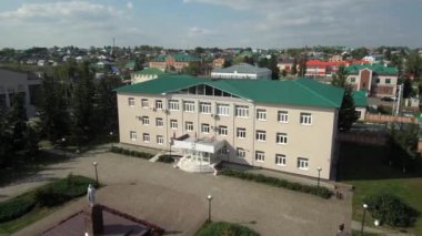 Tataristan. Cheremshan Köyü. İdare binası. Havadan görünüm.