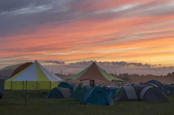 露营地的夕阳西下 — 图库照片