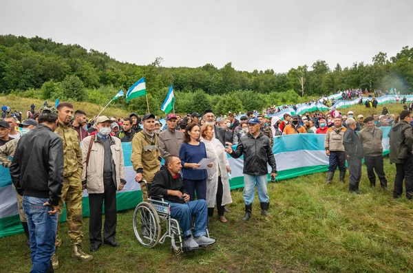 Emberek Védik Magányos Kushtau Hegyet Élő Lánc Nyilvános Fellépés Hogy — Stock Fotó