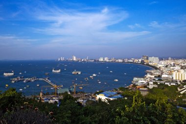 güzel bir plaj ve tropikal deniz, Pattaya, Tayland.