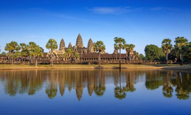 Angkor Wat, Kamboçya Angkor Thom, Siem Reap Unesco Dünya Mirası listesinde 1992'de hemen her yerine yazılmıştır.