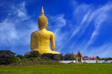 Altın Buda heykelinin arkasında, Wat Muang, Angthong, Tayland