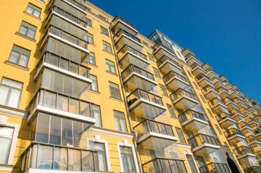 St. Petersburg, Rusya. Yeni binaların ve yeni dairelerin manzarası