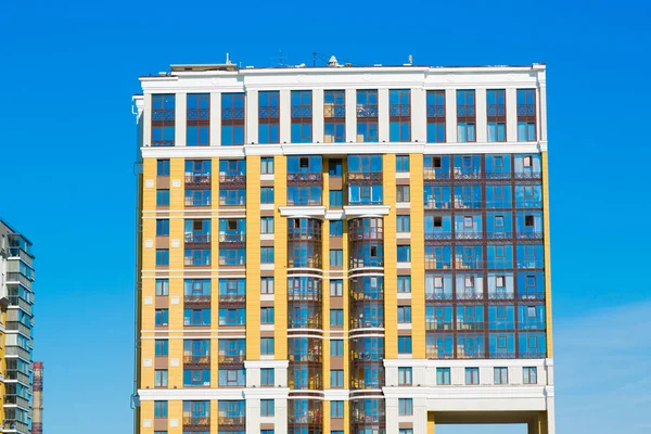 St. Petersburg, Rusya. Yeni binaların ve yeni dairelerin manzarası