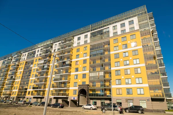 St. Petersburg, Rusya. Yeni binaların ve yeni dairelerin manzarası