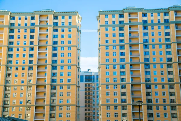 ロシアのサンクトペテルブルク 新しい建物と新しいアパートの眺め — ストック写真