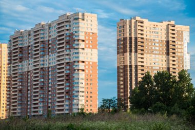 St. Petersburg, Rusya. Yeni binaların ve yeni dairelerin manzarası