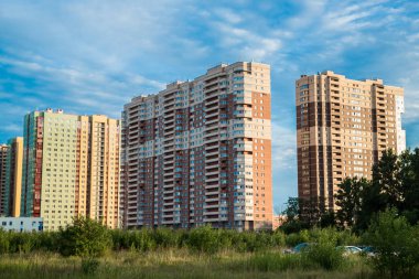 St. Petersburg, Rusya. Yeni binaların ve yeni dairelerin manzarası