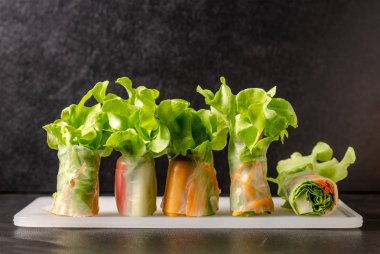 taze sebze pirinç kağıdı böreği